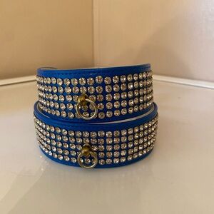 Dog collar with rhinestones.
ONE-18” collar fits a 16” neck. BLUE